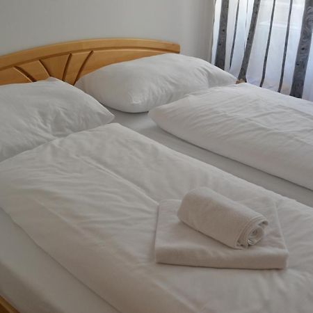 Goldfisch Apartment Taborstrasse Wenen Buitenkant foto