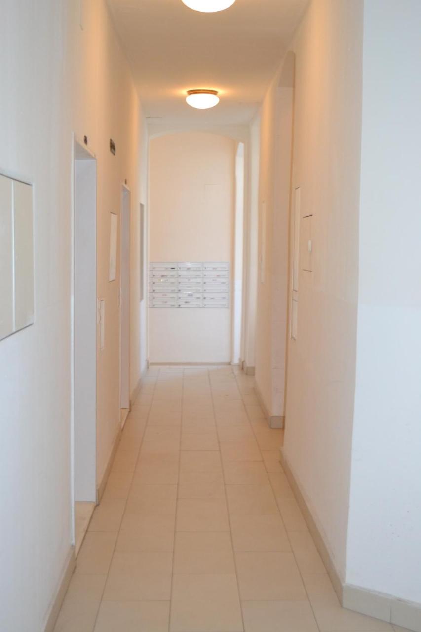 Goldfisch Apartment Taborstrasse Wenen Buitenkant foto