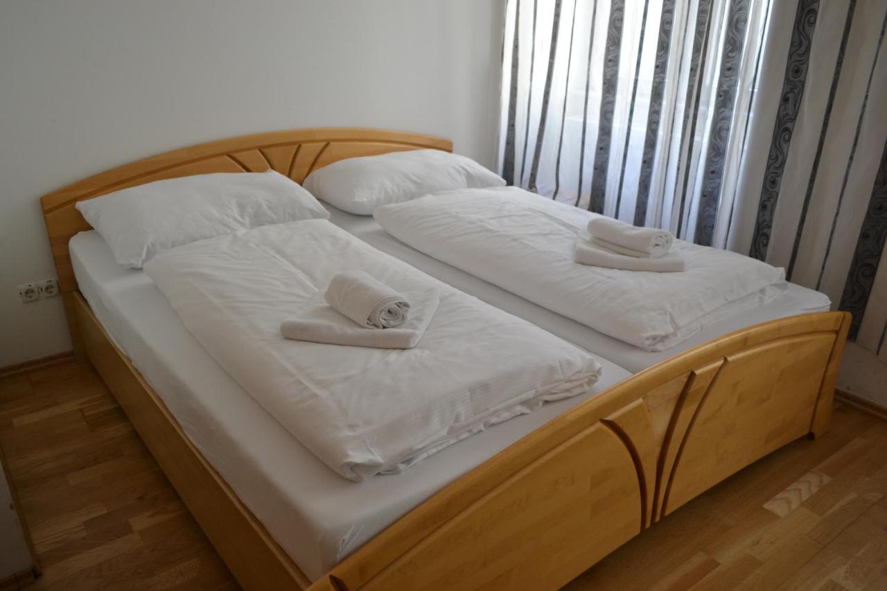 Goldfisch Apartment Taborstrasse Wenen Buitenkant foto
