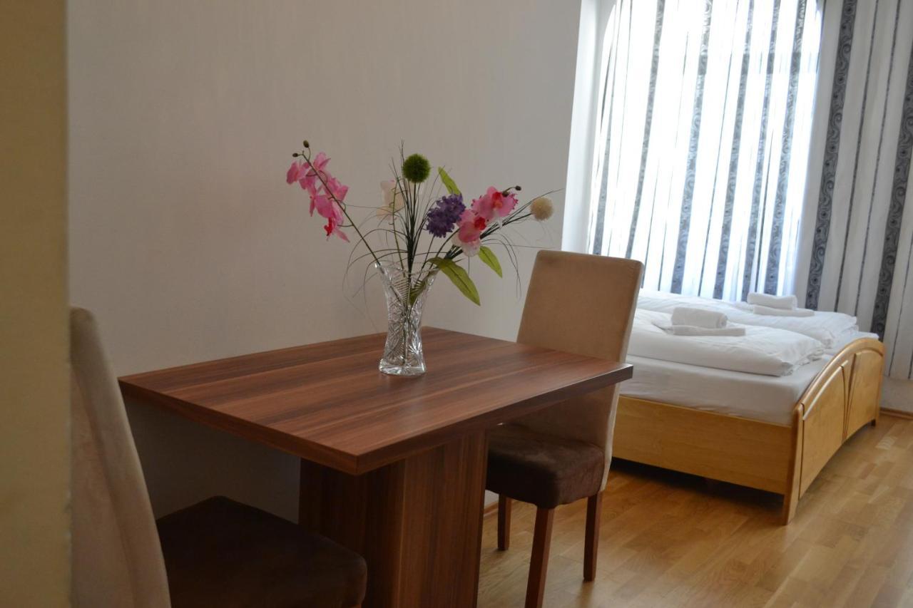 Goldfisch Apartment Taborstrasse Wenen Buitenkant foto
